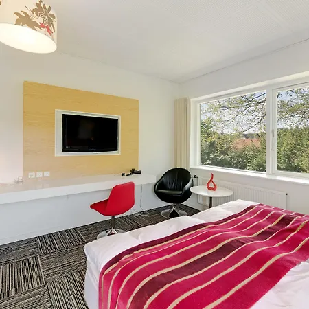 Jernbanegade Otel 3*