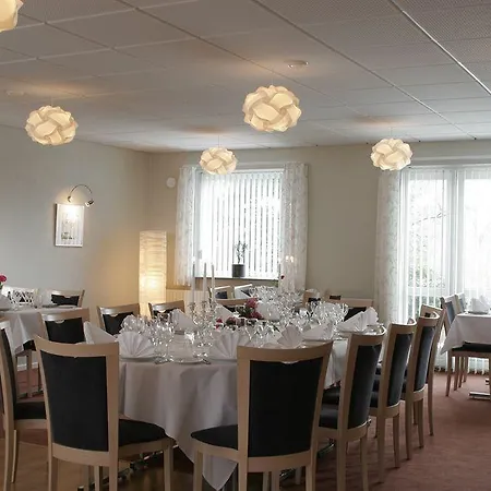 Jernbanegade Otel 3*