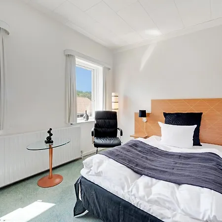 Hotel Jernbanegade 3*