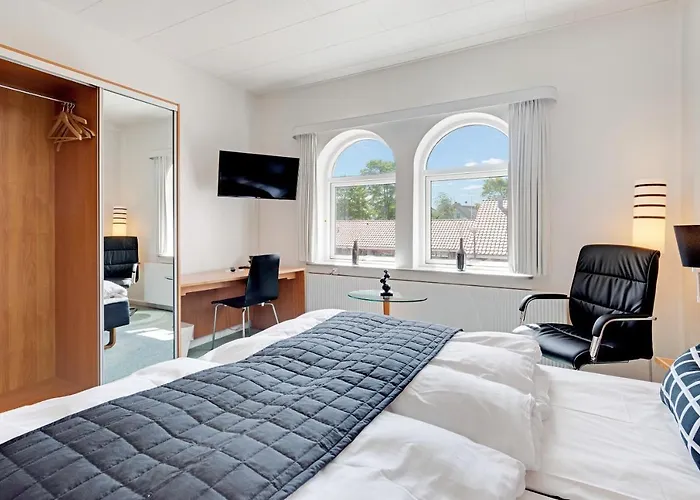 Hotel Jernbanegade 3*